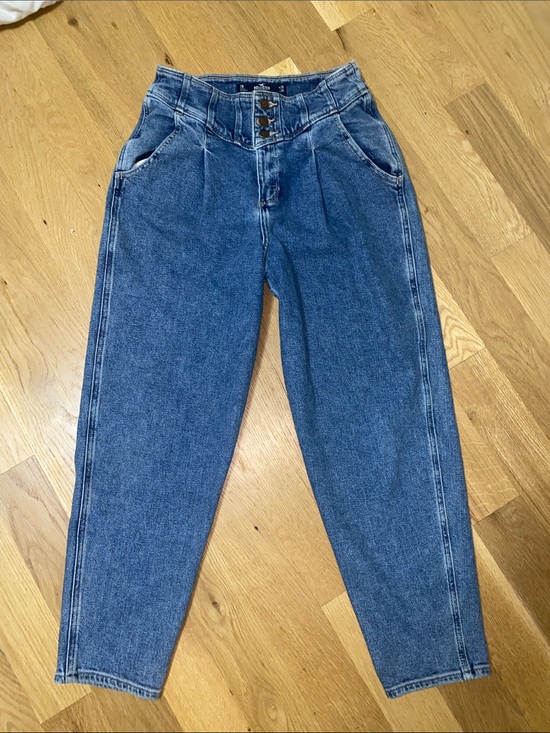 Hollister Denim - hollister ultra high rise 80s mom jean vintage stretch woman size 7 R w 28, l 26